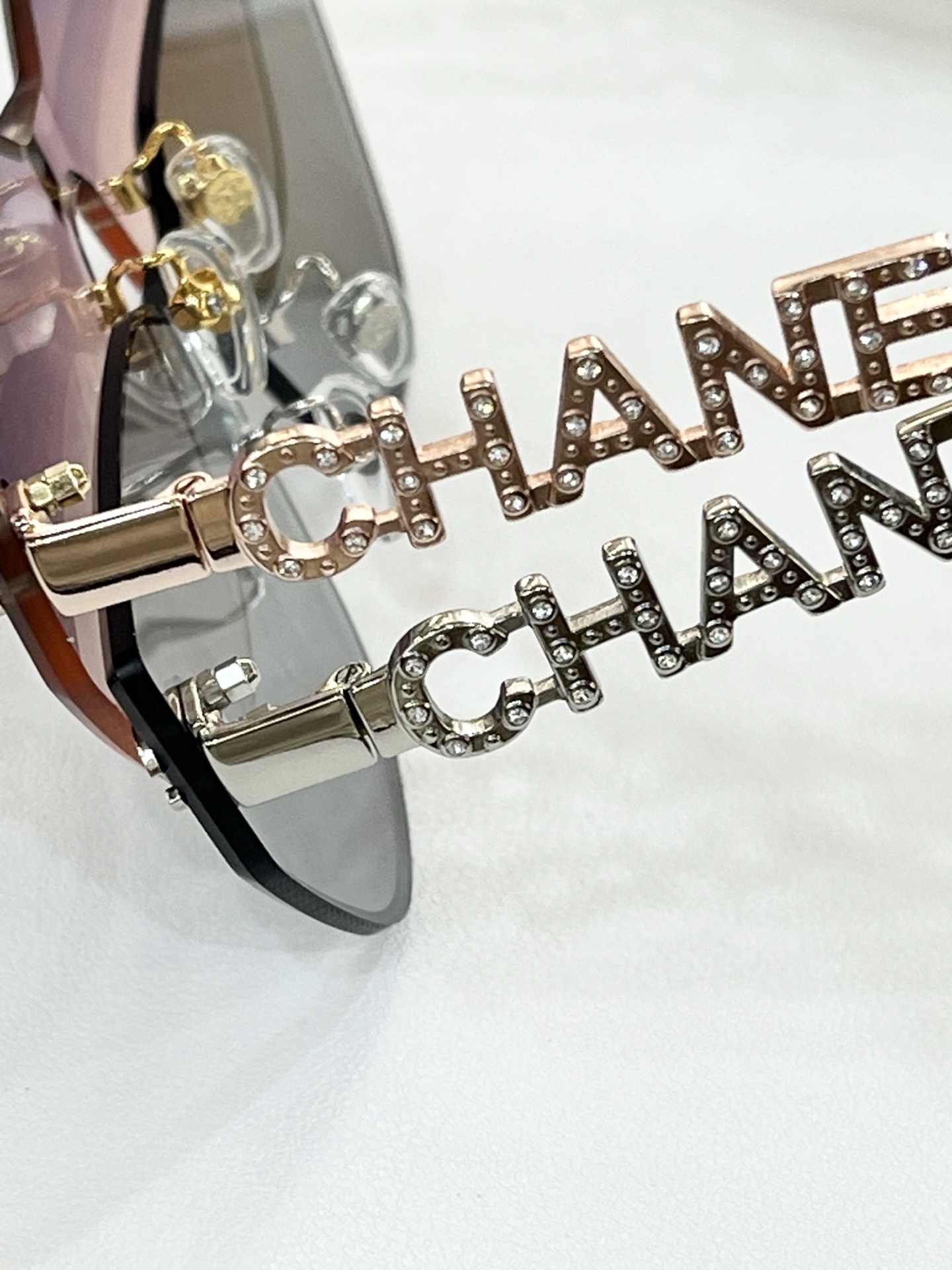  CHAN*
ModA95095
Size140-0-142
