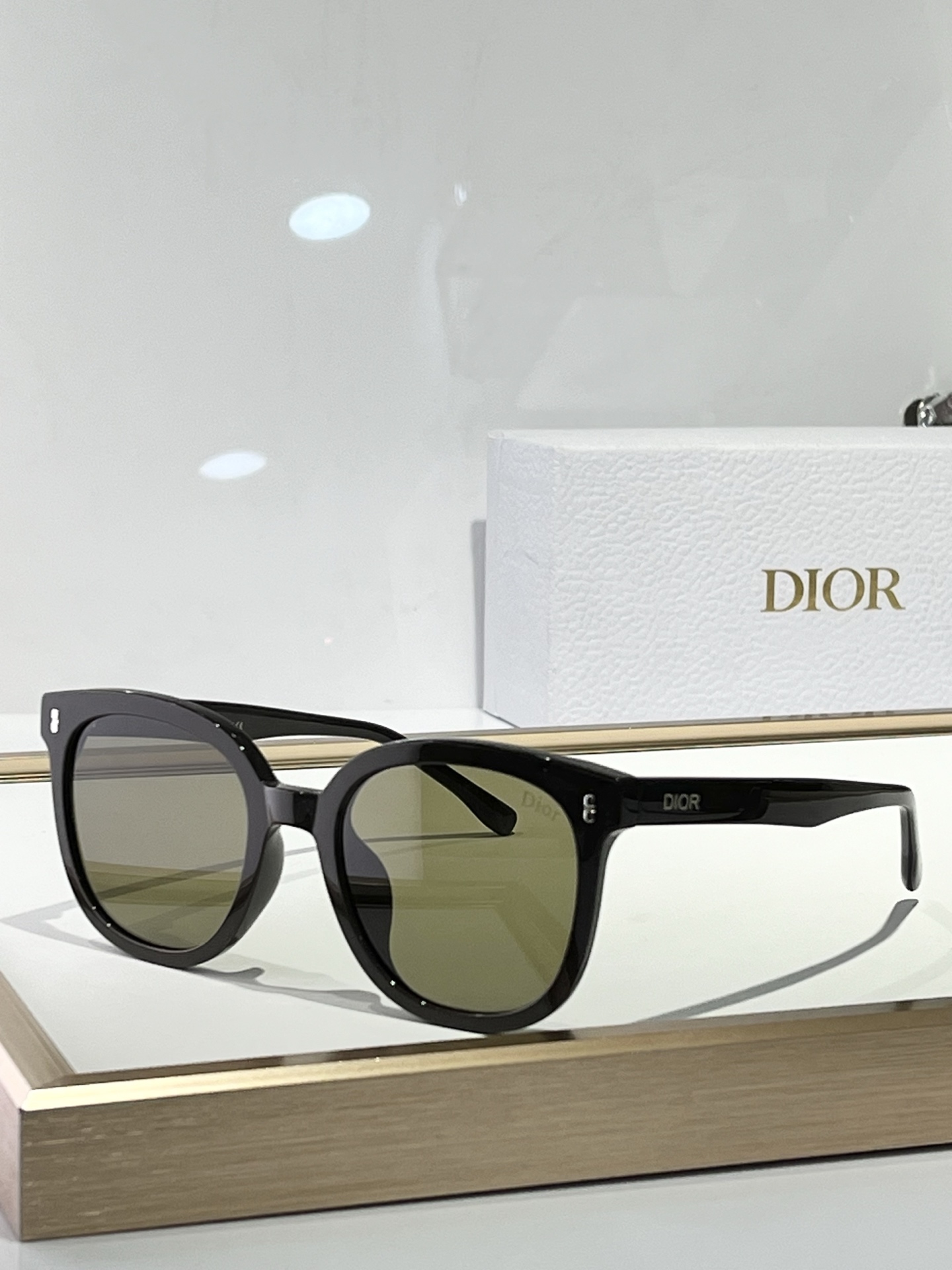  DIOR
MODEL CD 0249S 
SIZE：54口22-148
