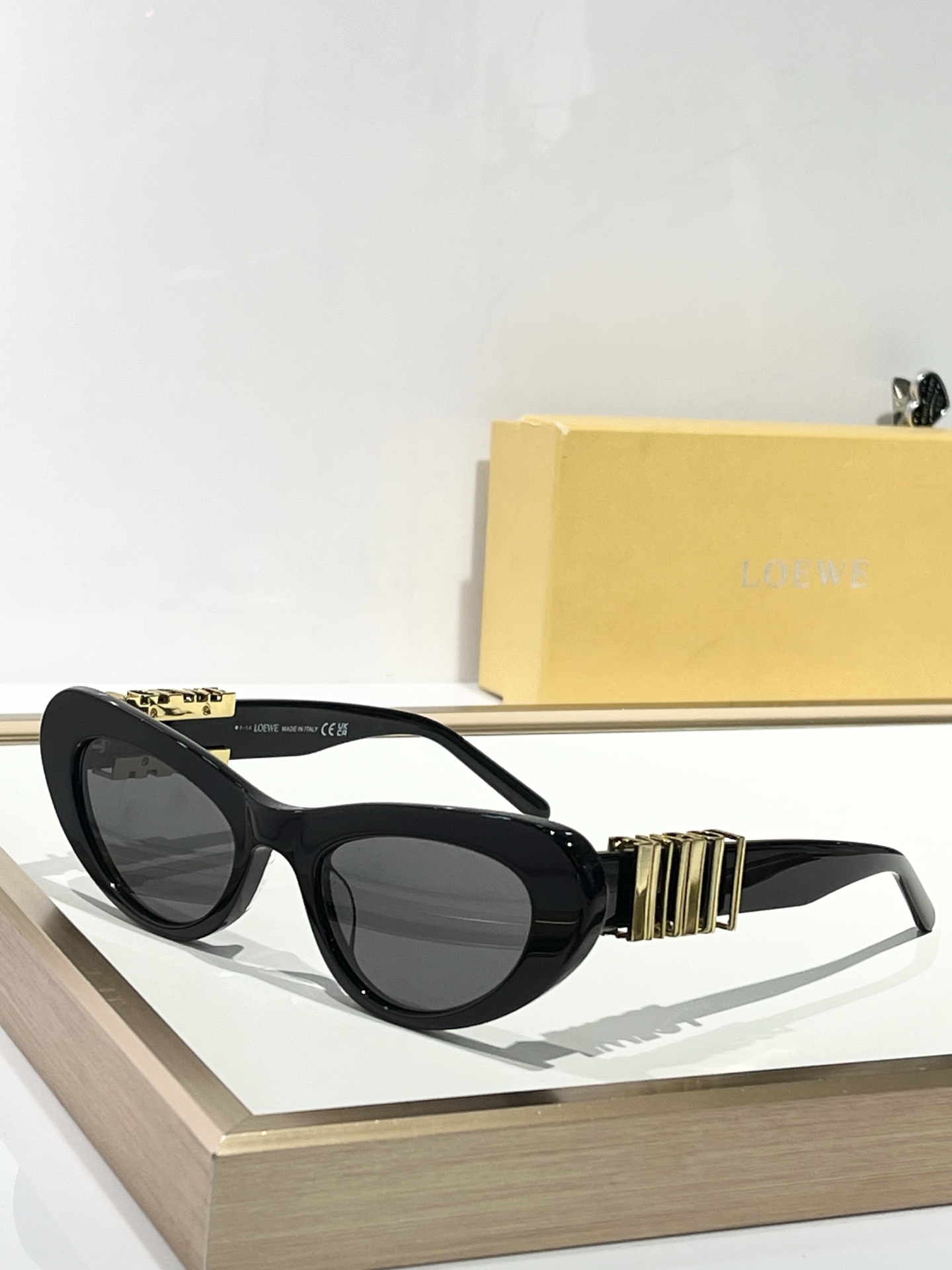  LOEWE 
MODEL：LW40156U
SIZE：52口20-140
