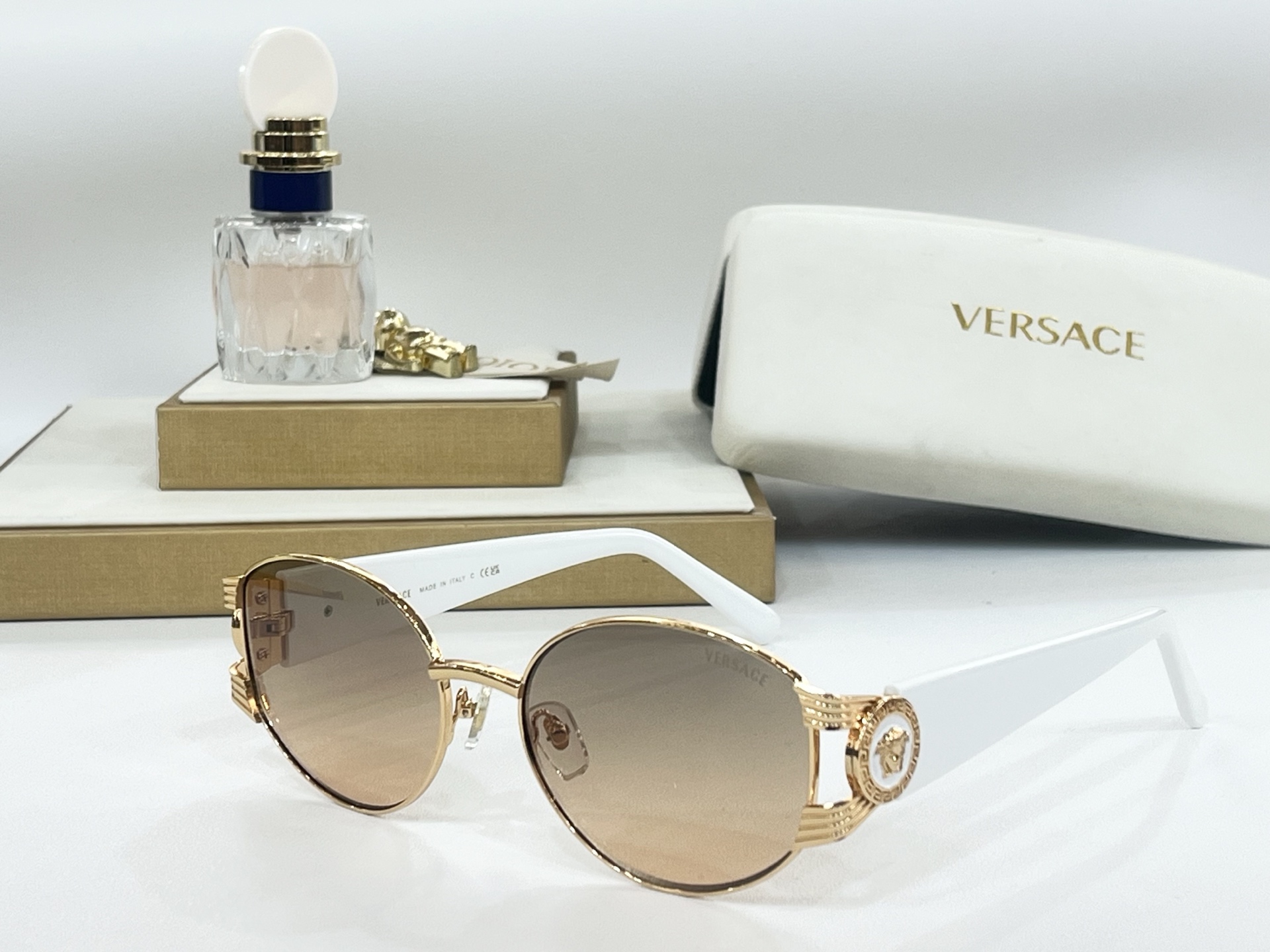  VERSA*
MOD：MODS64
SIZE：57口18-143

