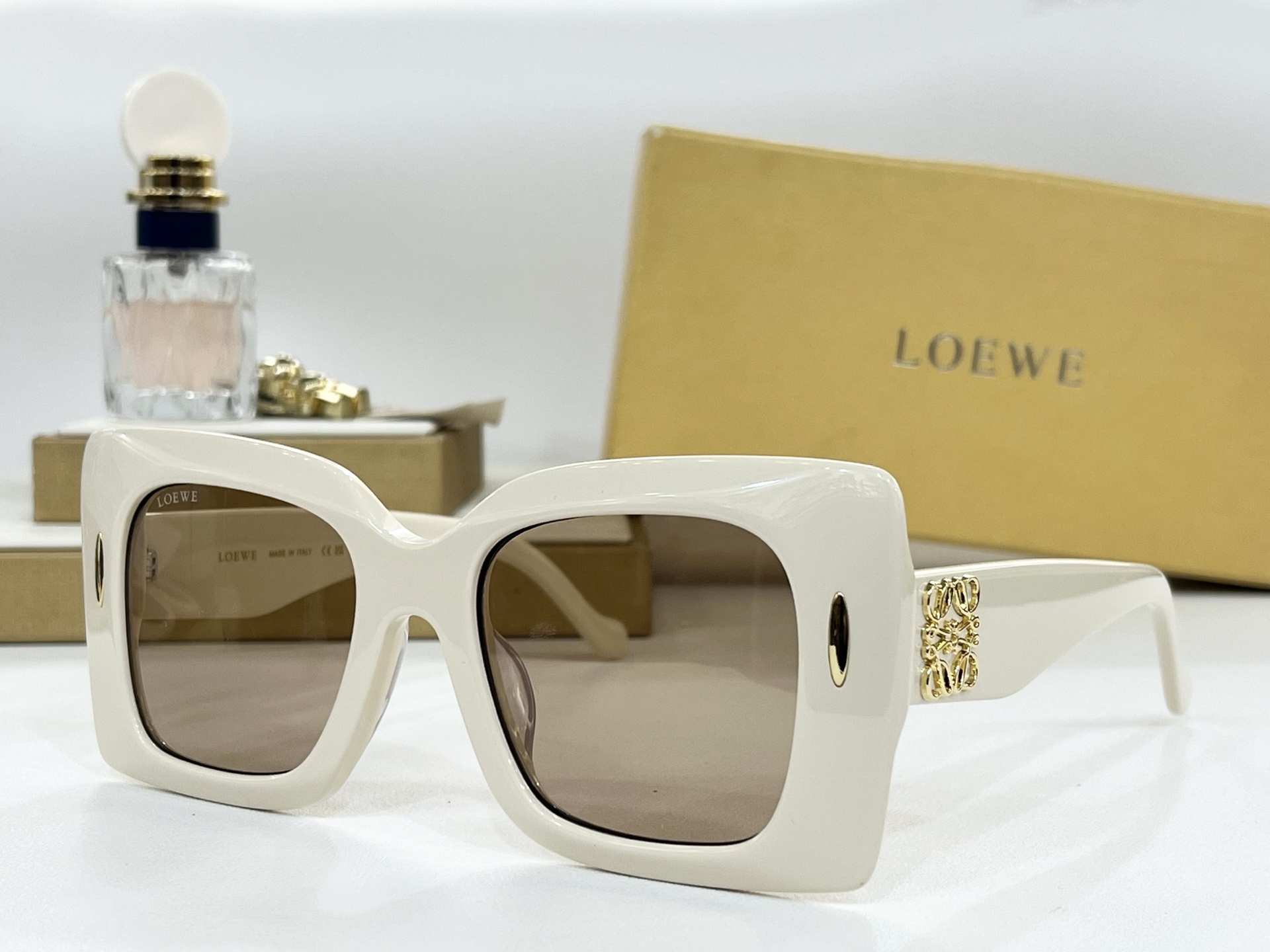 。LOEW*
MODEL：LW5096S
SIZE：53口21-145
