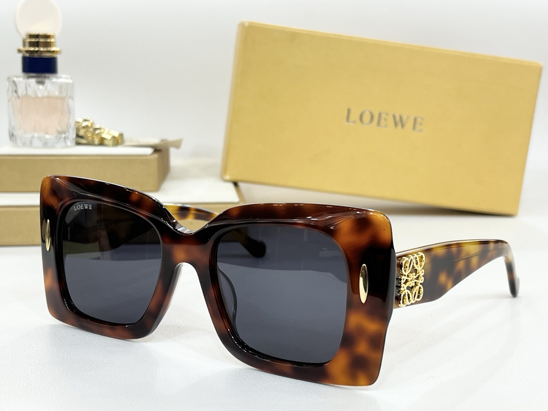 。LOEW*
MODEL：LW5096S
SIZE：53口21-145
