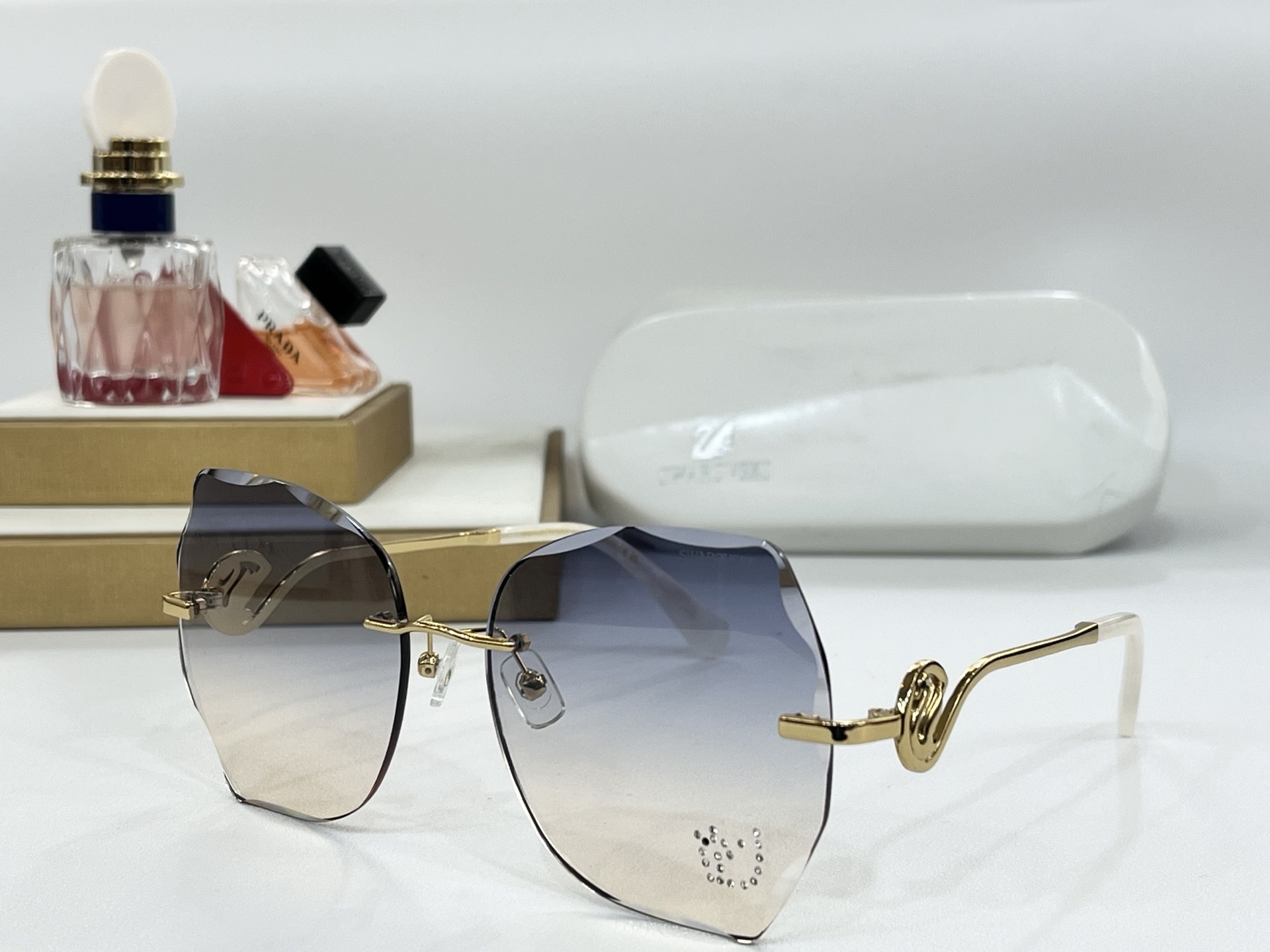  SWAROVSK*
MODEL：SK3088
SIZE：60口17-140
