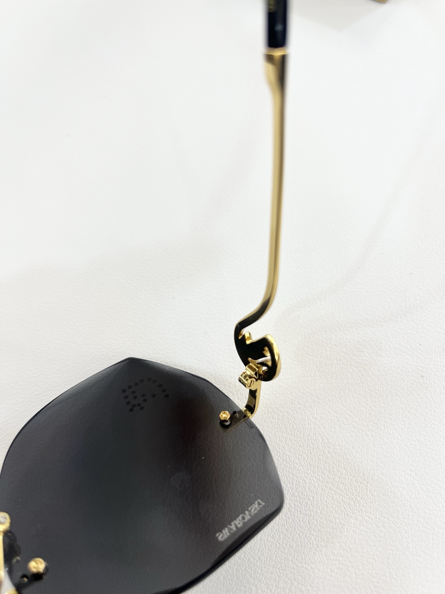  SWAROVSK*
MODEL：SK3088
SIZE：60口17-140
