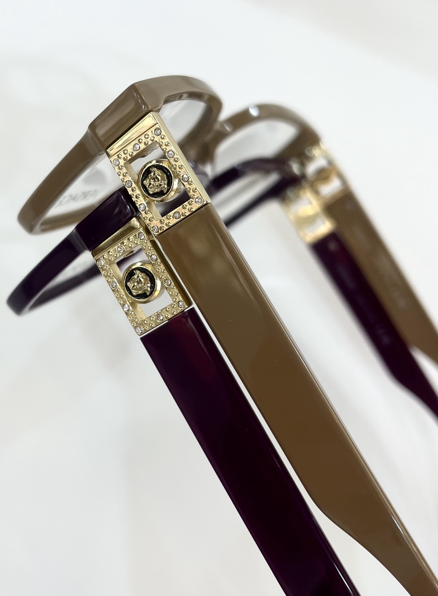  𝙑𝙀𝙍𝙎𝘼𝘾𝙀 
VE3329B 
Size：53口18-145
