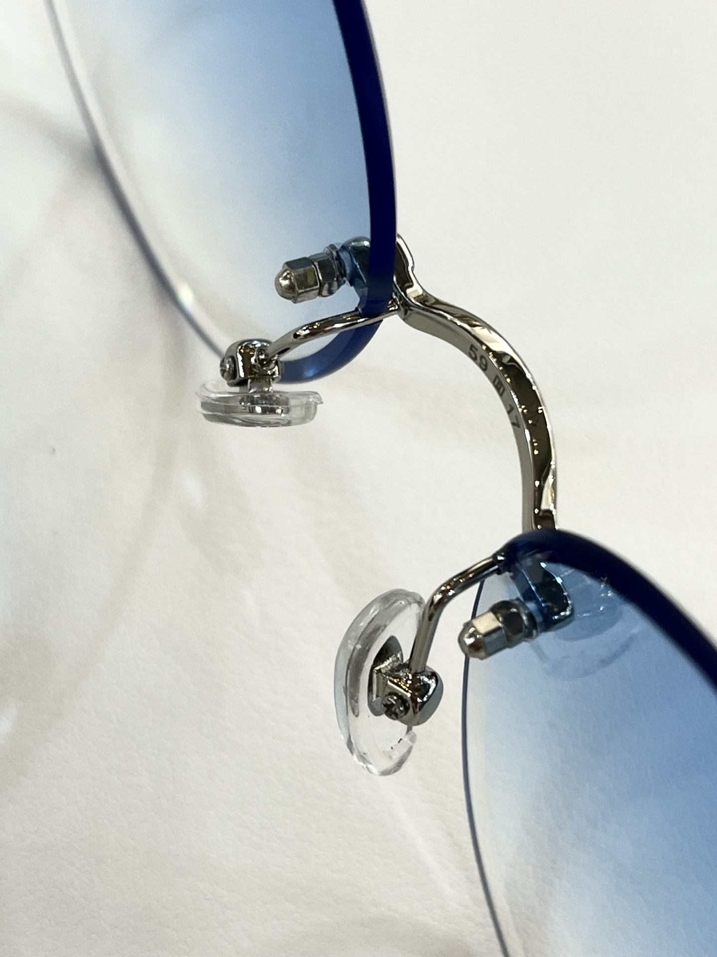  Cartier
MODEL：CT0475S
SIZE59口17-140

