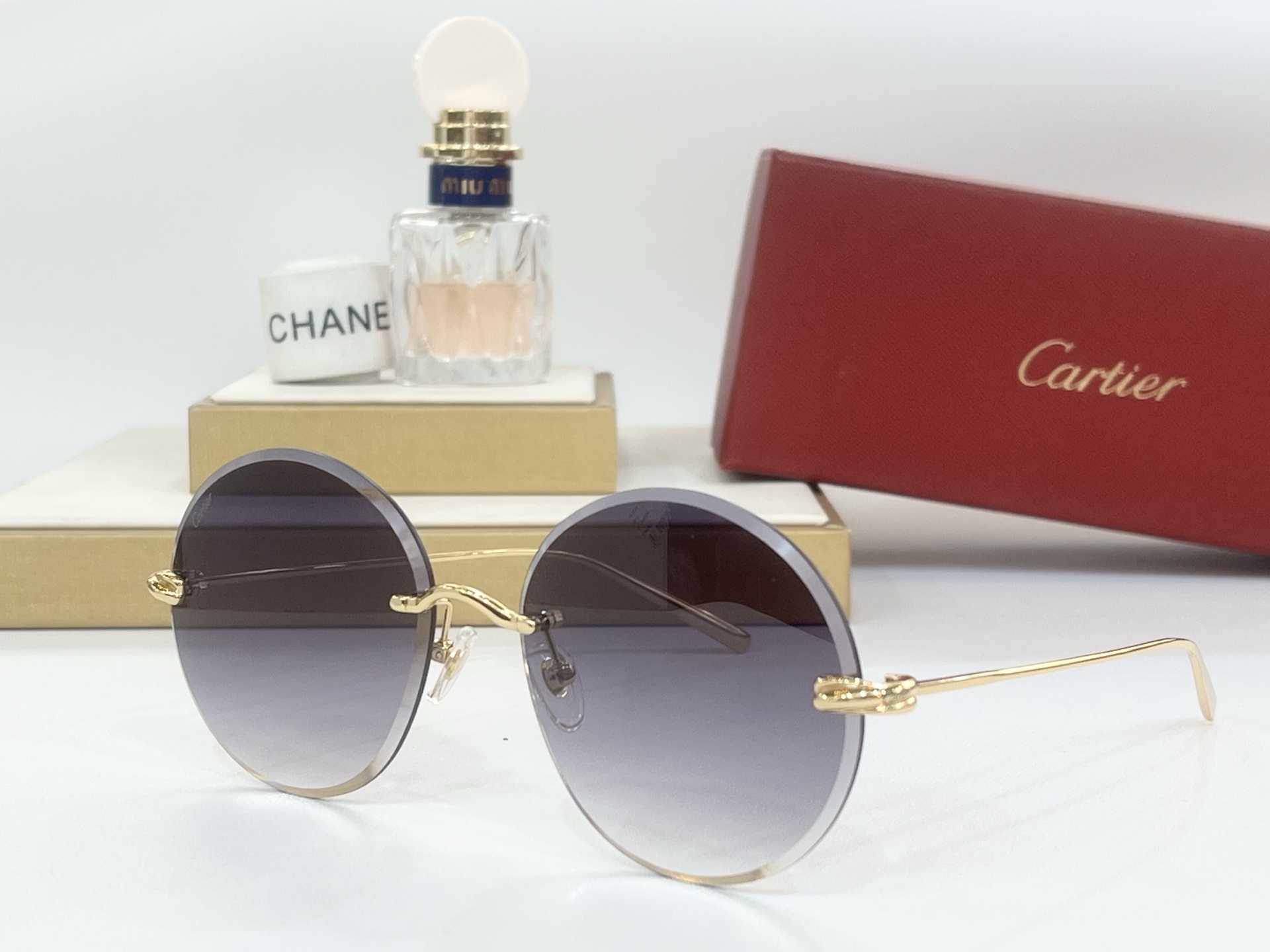  Cartier
MODEL：CT0475S
SIZE59口17-140

