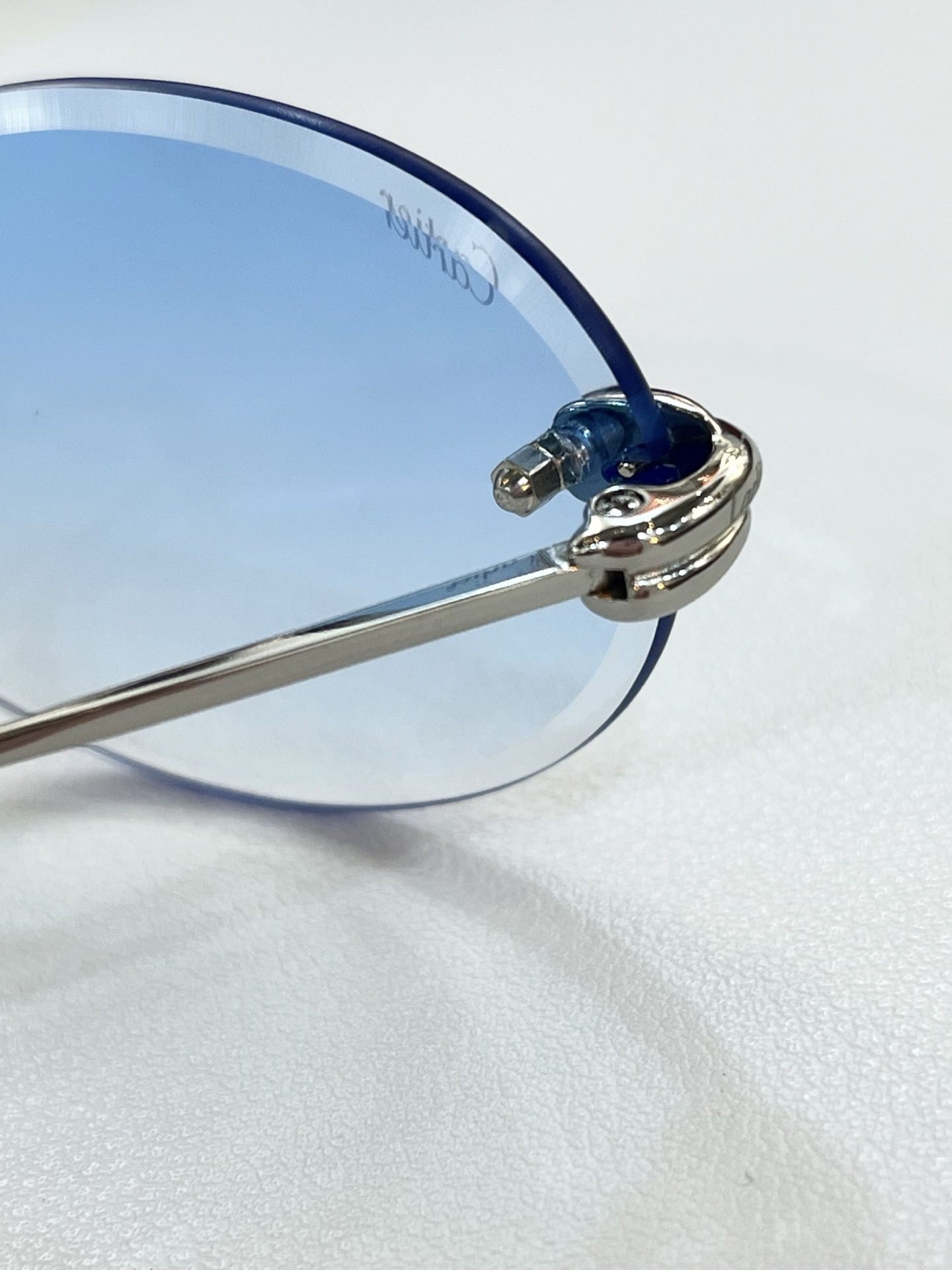 Cartier
MODEL：CT0565S
SIZE60口16

