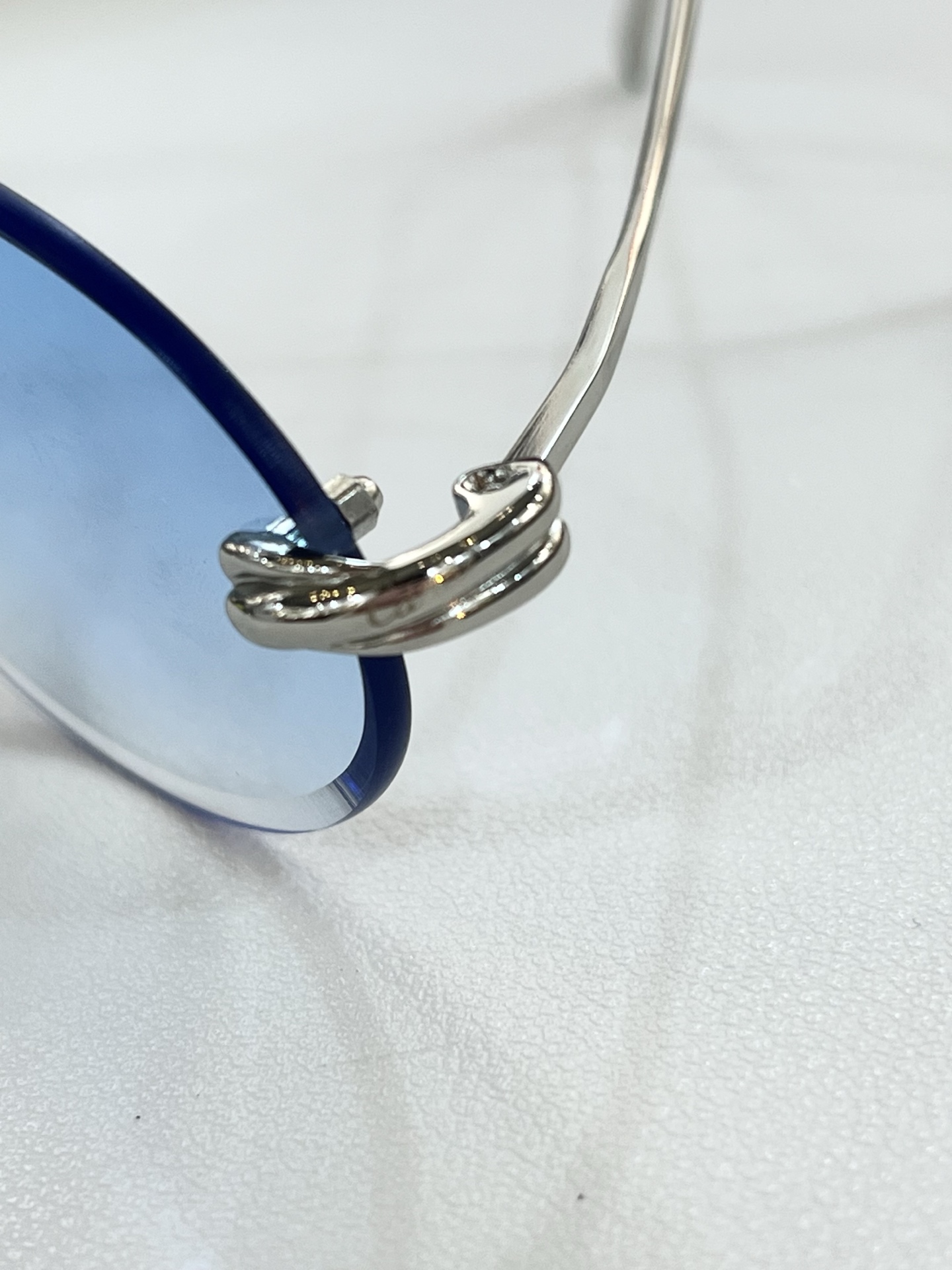  Cartier
MODEL：CT0565S
SIZE60口16

