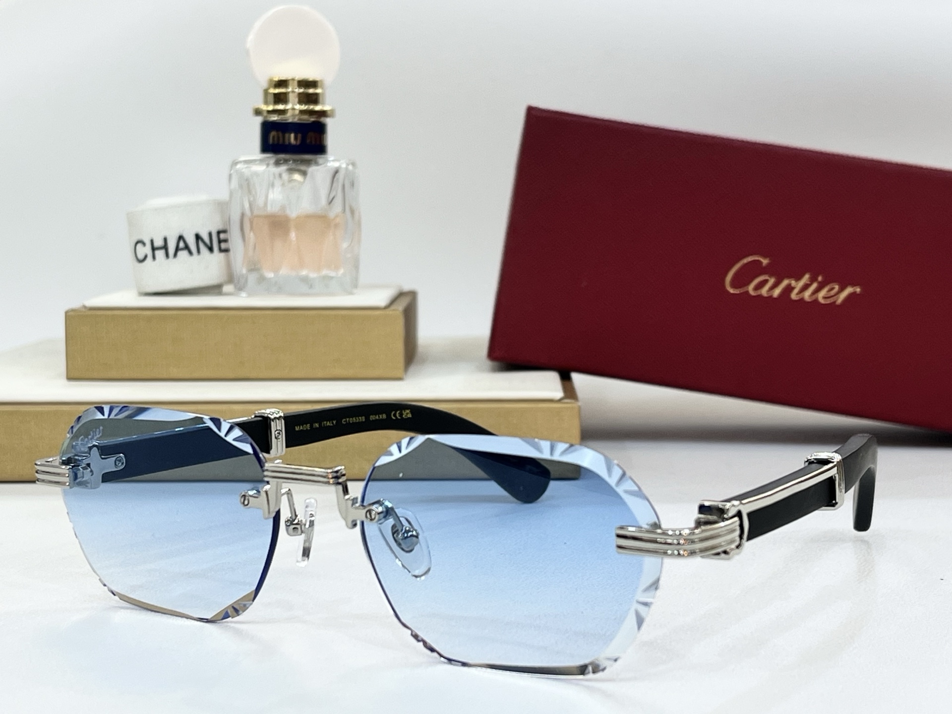  Cartier
MODEL：CT0533S
SIZE58口20-145

