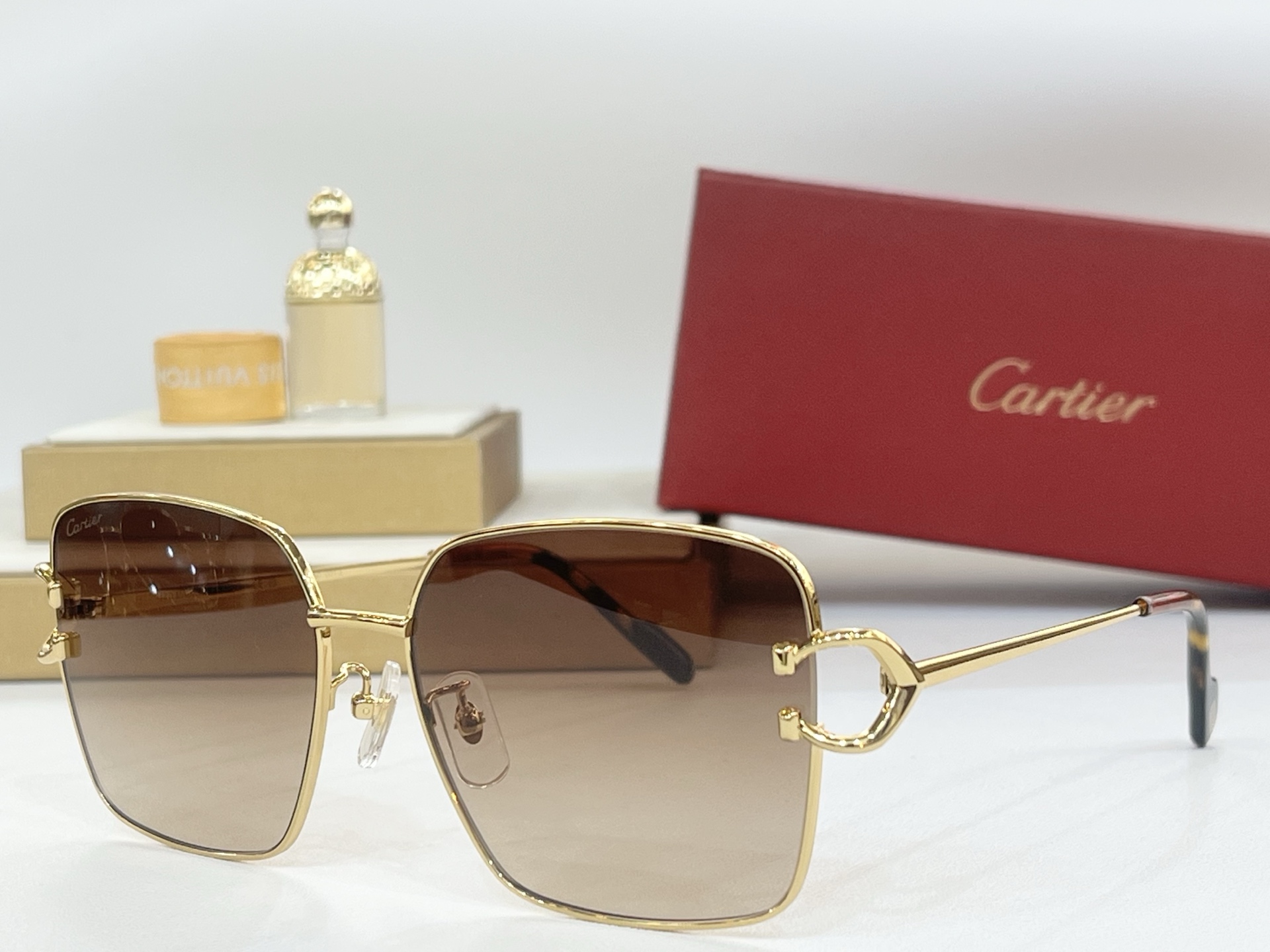  Cartier
MODEL：CT04860
SIZE58-16-140
