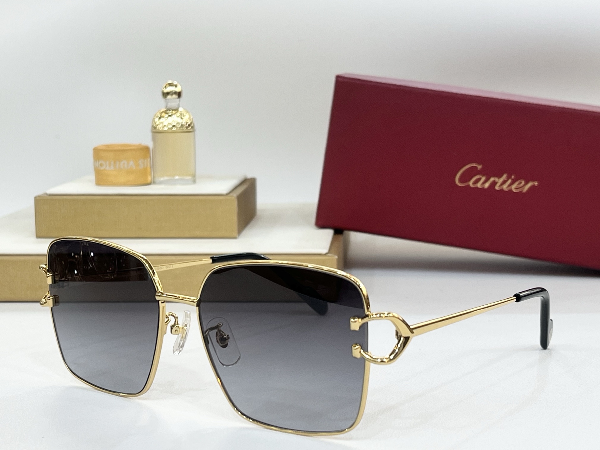  Cartier
MODEL：CT04860
SIZE58-16-140

