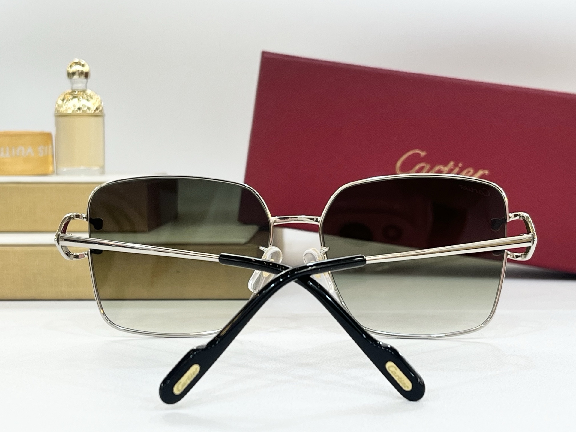  Cartier
MODEL：CT04860
SIZE58-16-140
