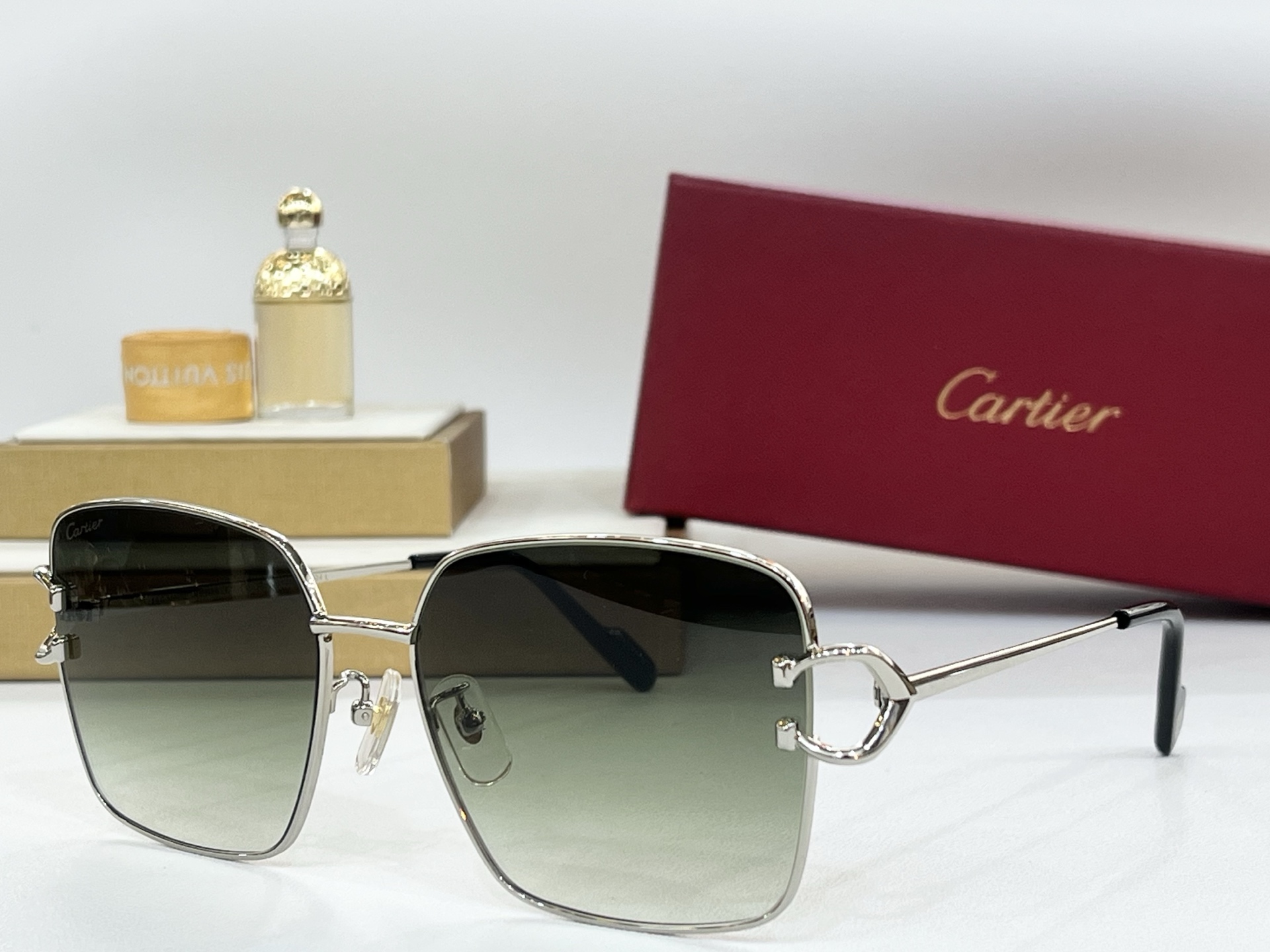  Cartier
MODEL：CT04860
SIZE58-16-140
