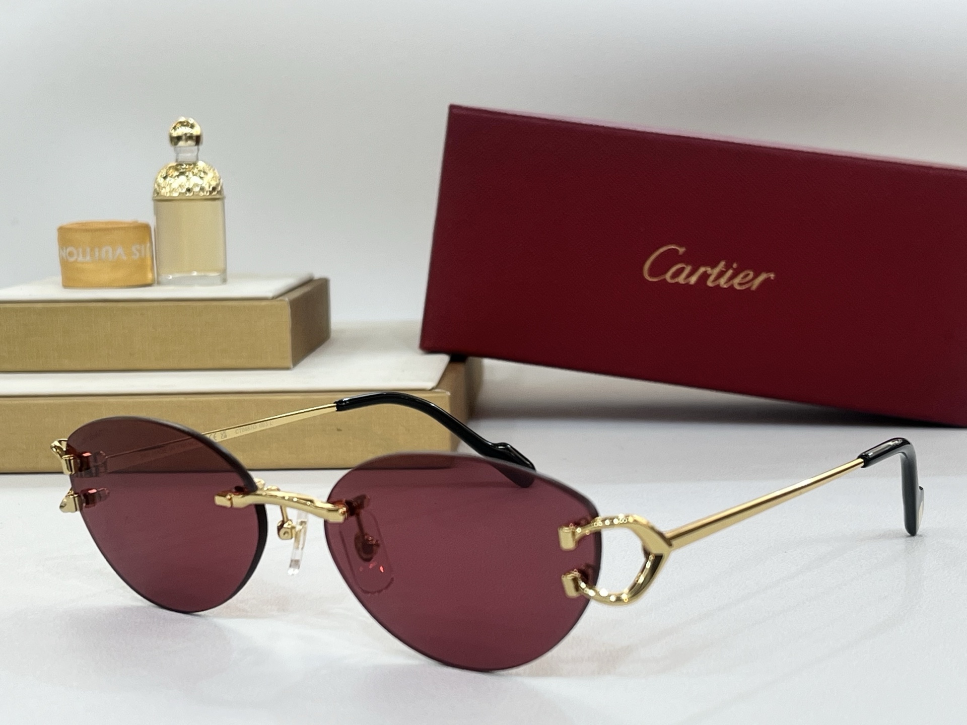  Cartier
MODEL：CT0487O
SIZE57-18-140
