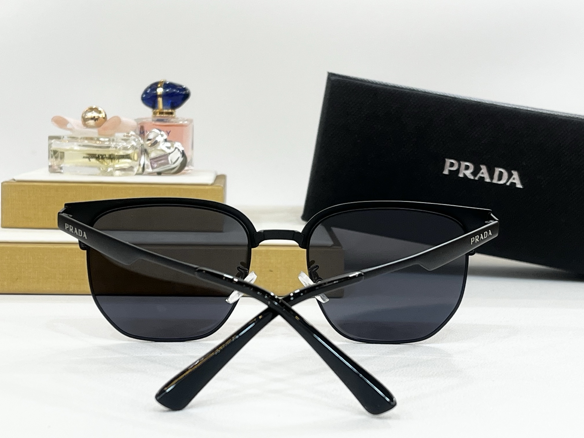  PRADA
MODEL：PR114YS
Size：55口20-147
