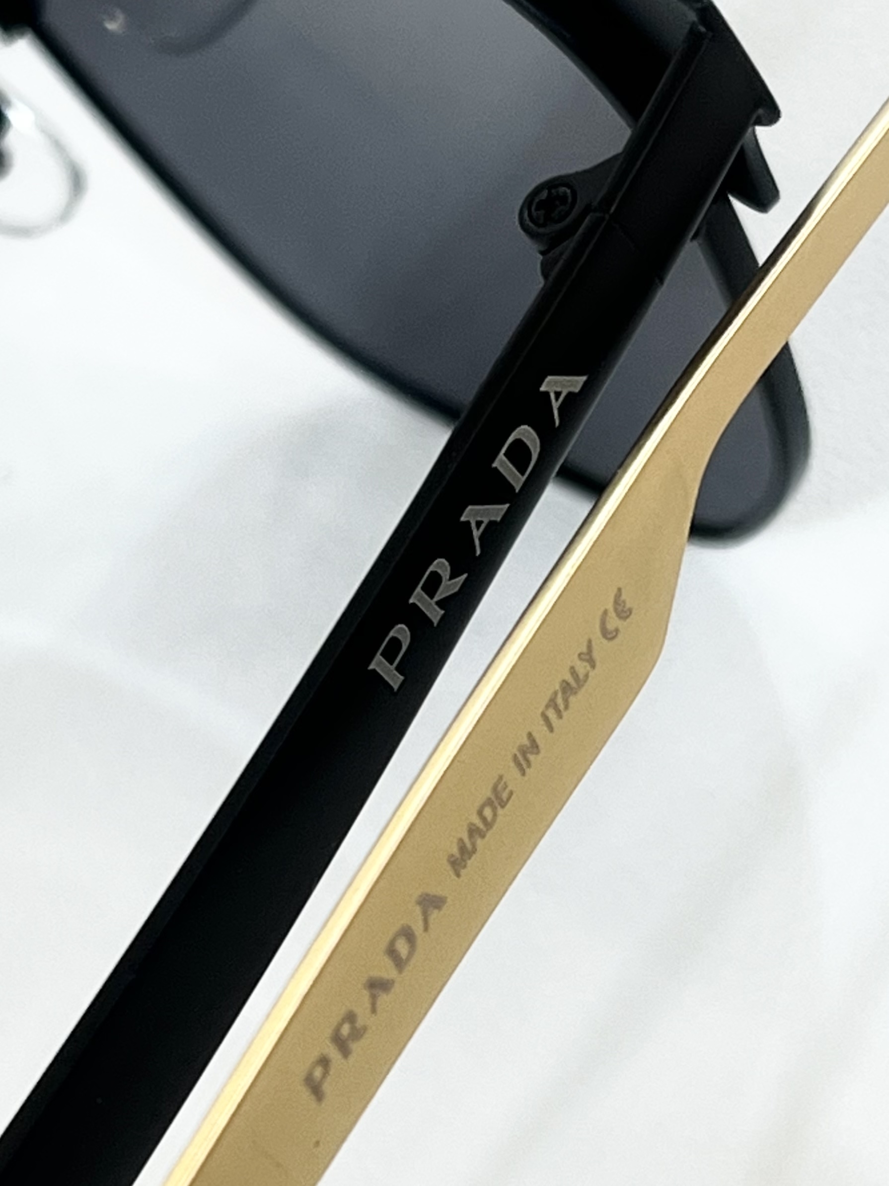  PRADA
MODEL：PR114YS
Size：55口20-147

