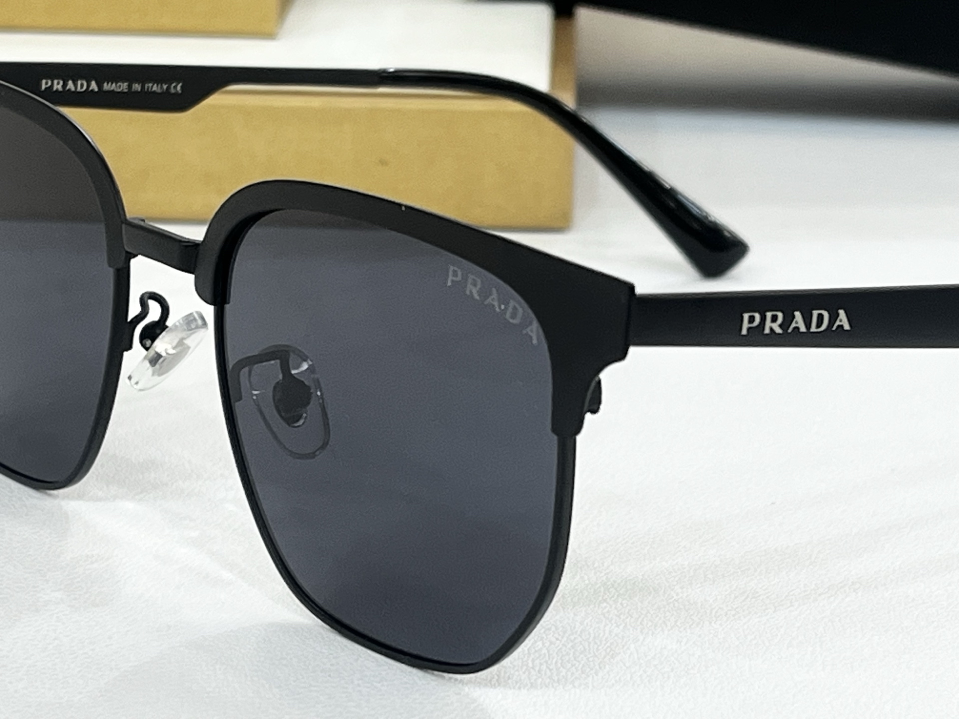  PRADA
MODEL：PR114YS
Size：55口20-147
