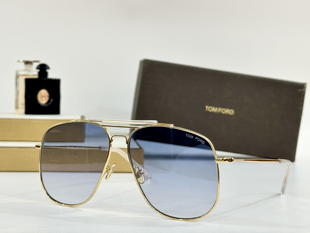  Tom For*
Mod：TF557
Size：58-13-145

