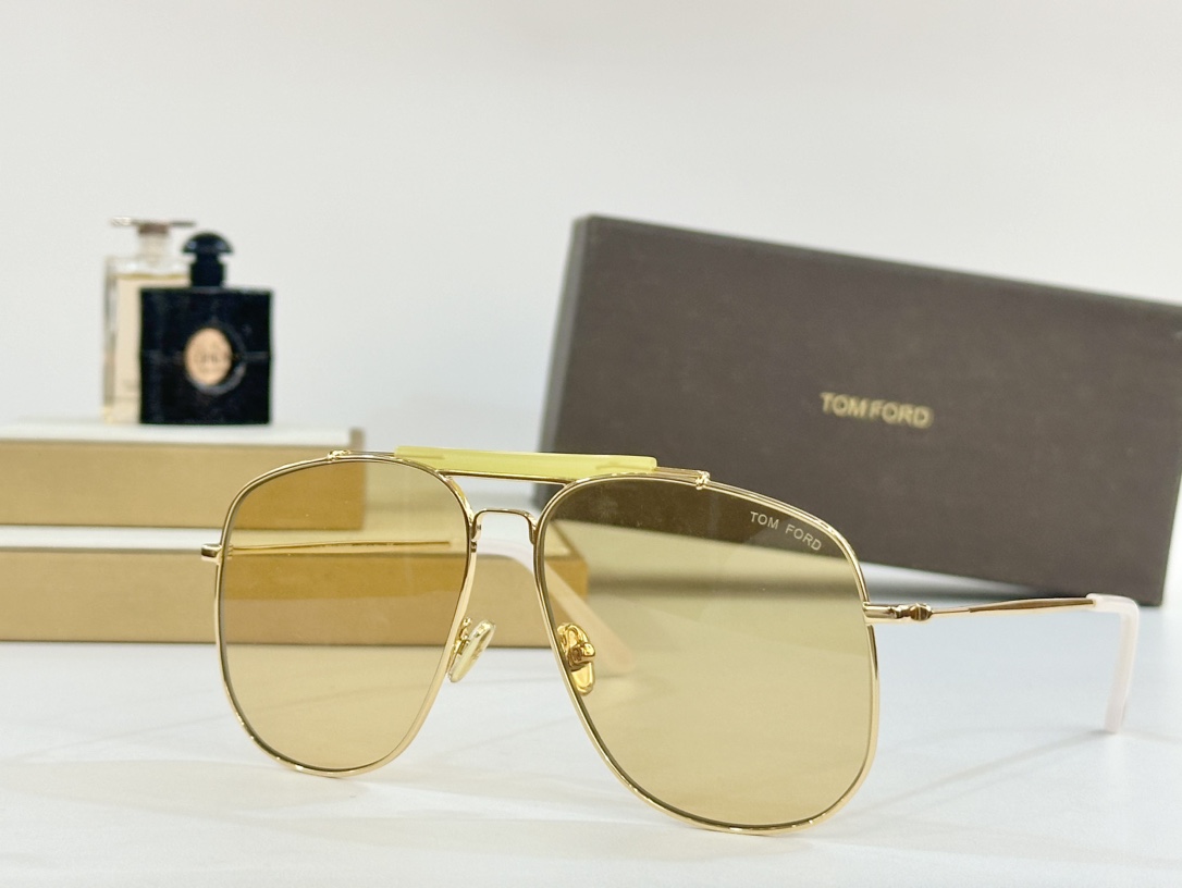  Tom For*
Mod：TF557
Size：58-13-145

