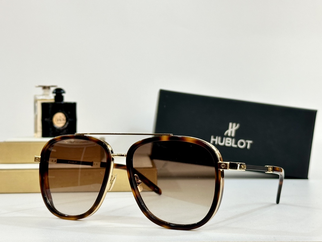  HUBLOT 
Man designed 
H078 
Size58口17-145

