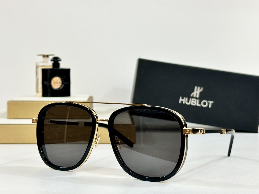  HUBLOT 
Man designed 
H078 
Size58口17-145

