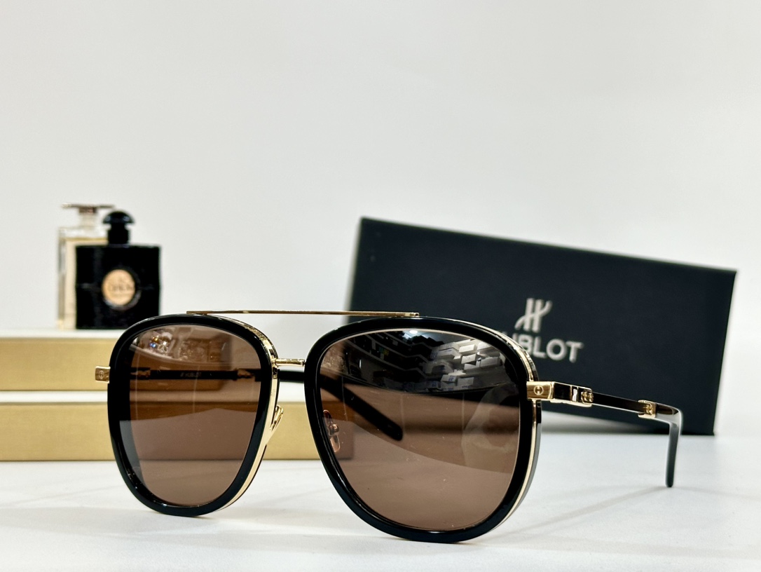  HUBLOT 
Man designed 
H078 
Size58口17-145


