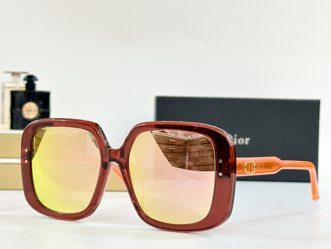￼  Dior *
MOD S3F 
Size62-18-140

