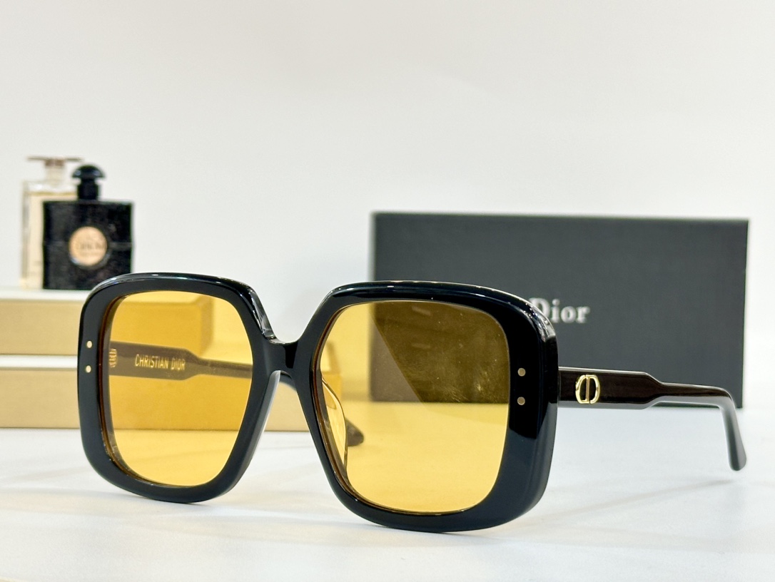 ￼  Dior *
MOD S3F 
Size62-18-140
