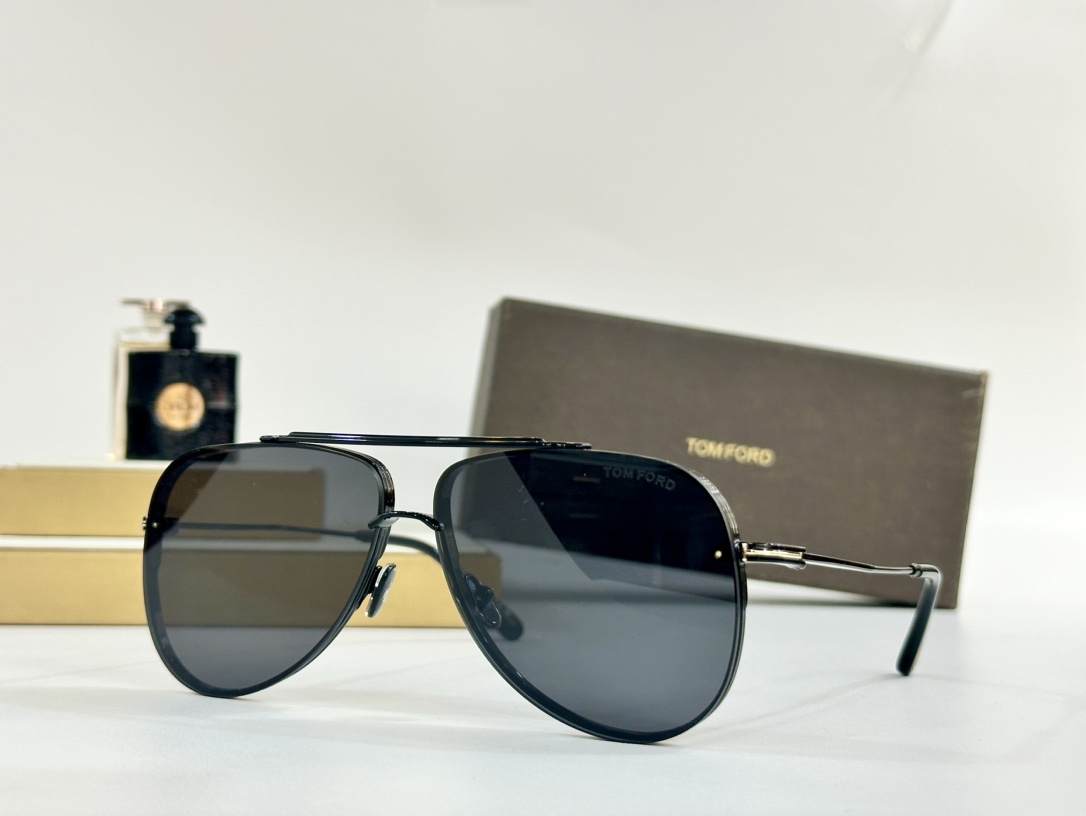  TOM FOR*
MODEL：TF1071
SIZE：62口12-140

