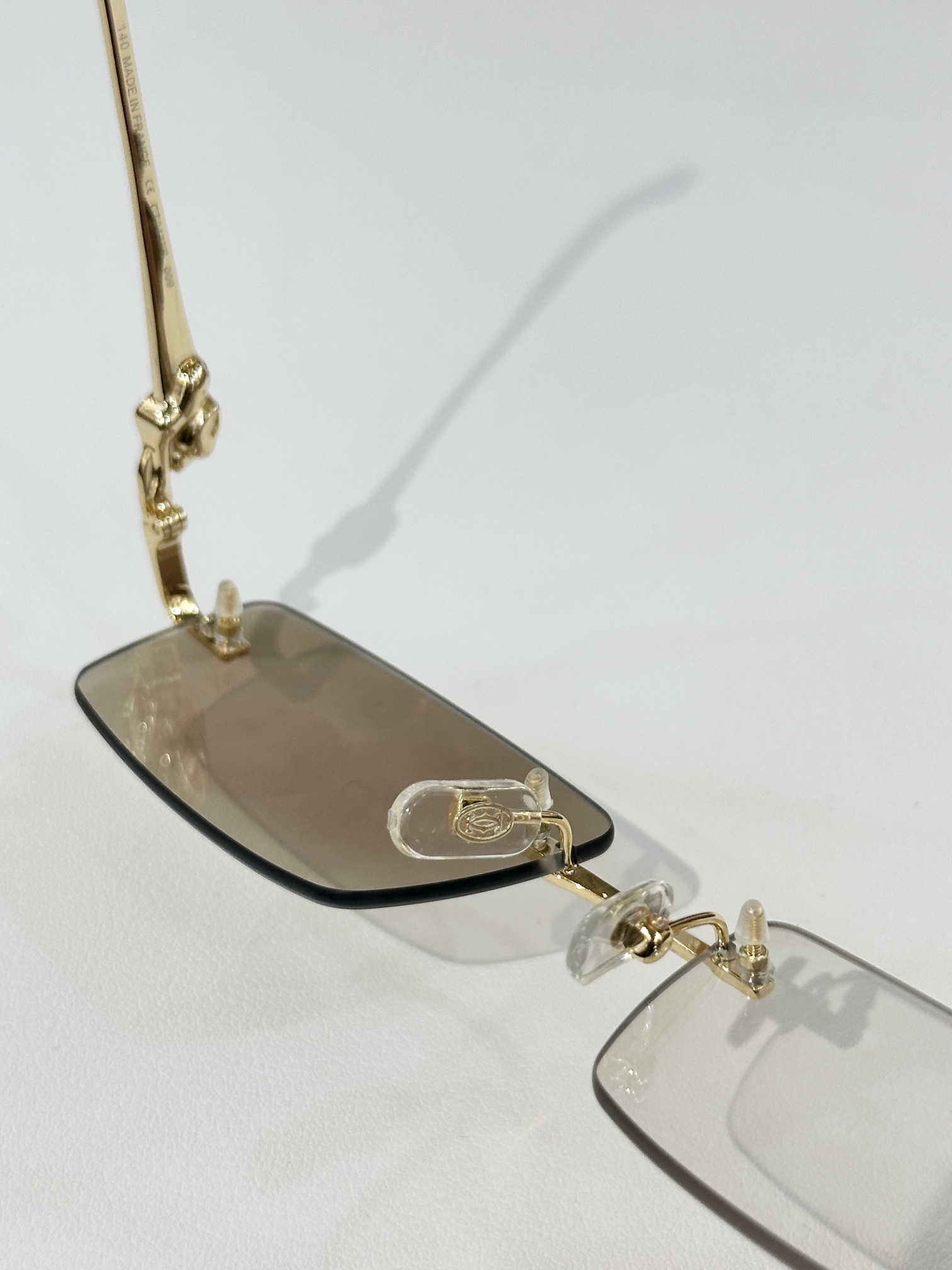 Photo chromic Titanium
ToP quality 
Cartie
Mod：CT043