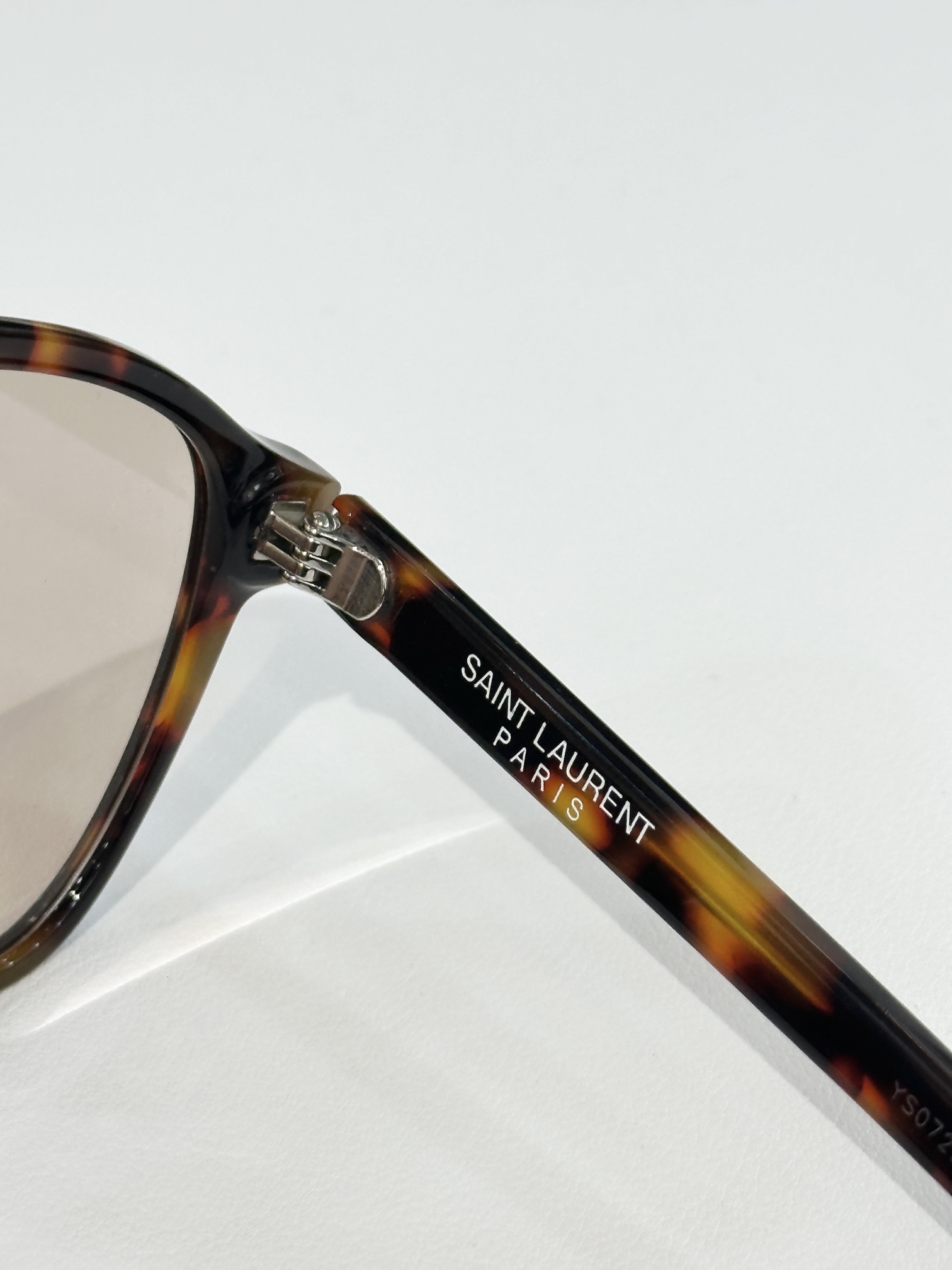  Saint Lauren*
Mod：SL596
Size：58-14-145
