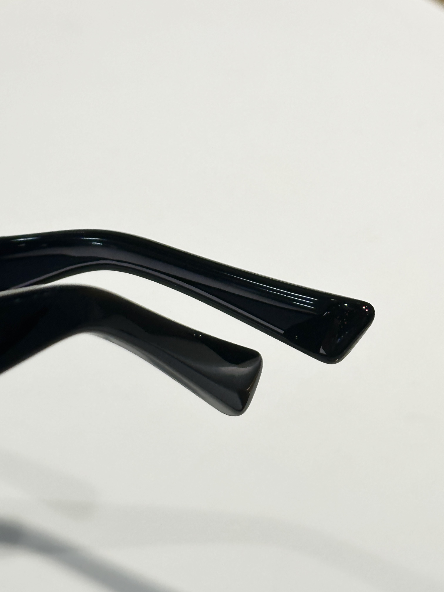  CUCCI
MOD：GG1824S
Size：55口14-143
