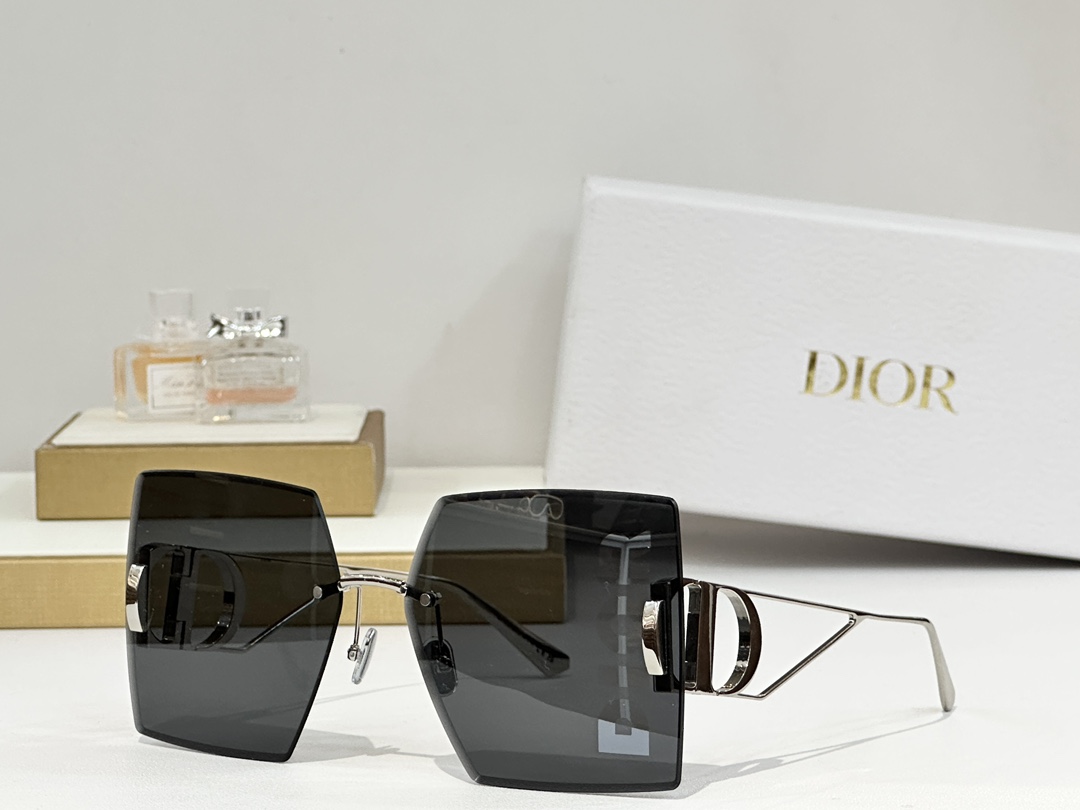  DIOR
MOD：S7U
Size：64口14 135

