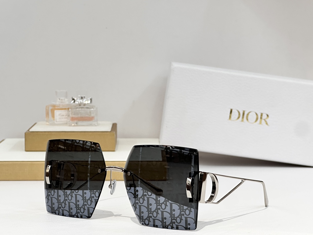  DIOR
MOD：S7U
Size：64口14 135
