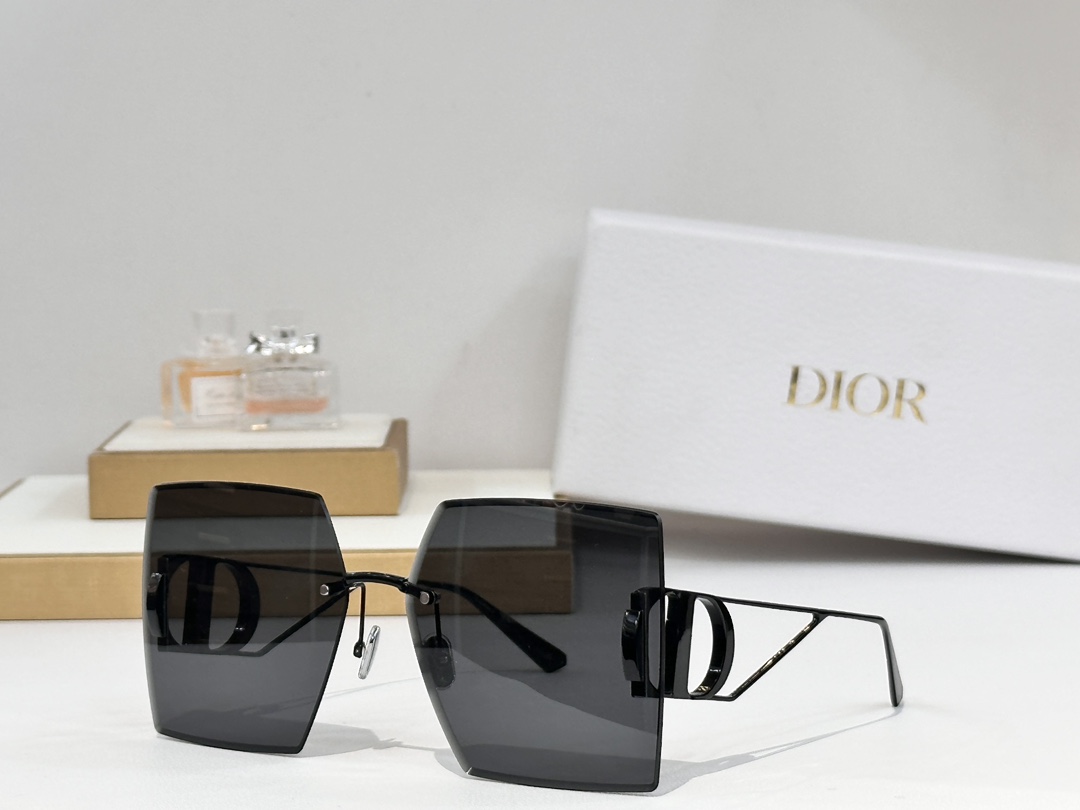  DIOR
MOD：S7U
Size：64口14 135
