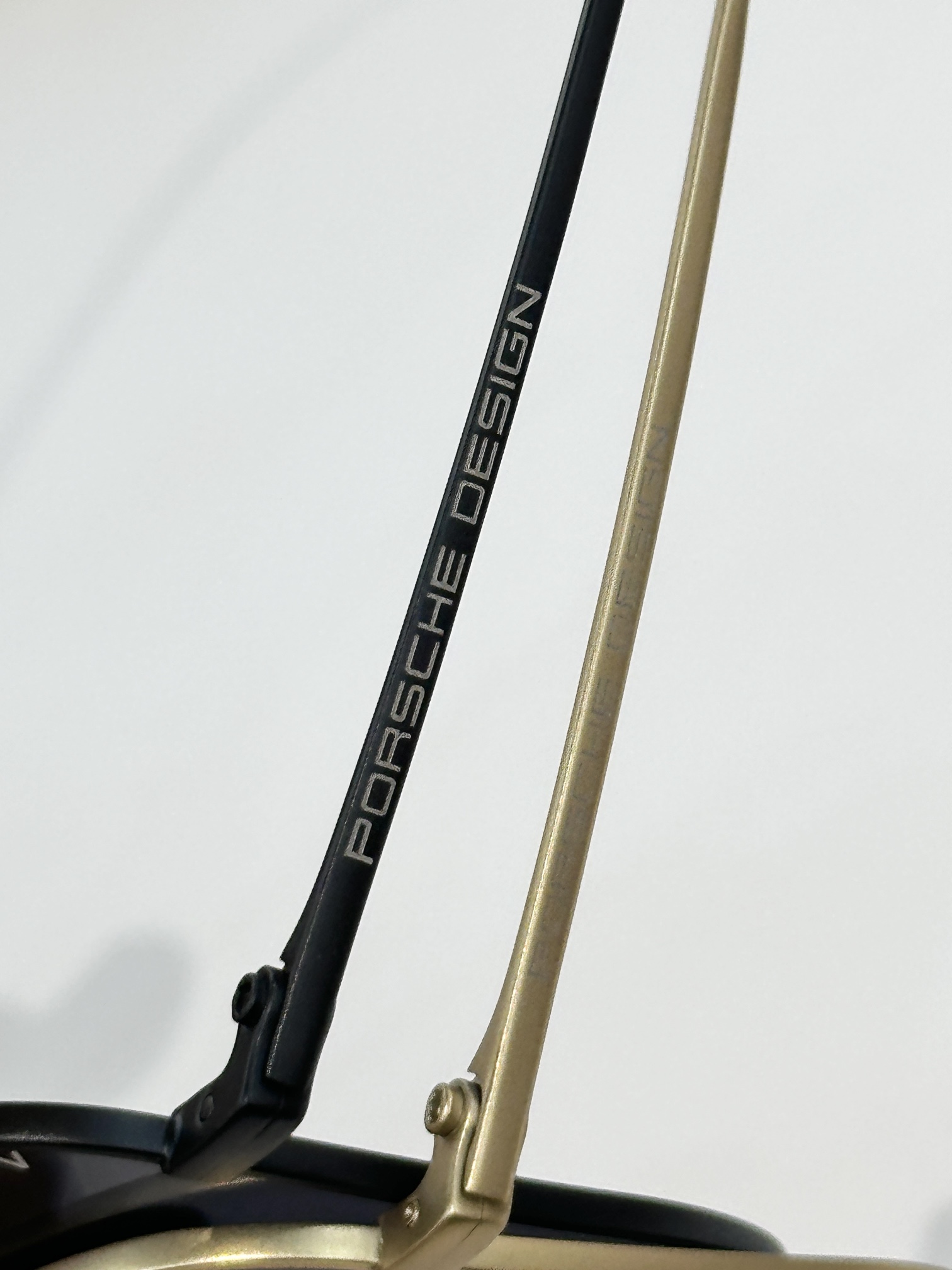  Porsch*
Titanium 
Mod：P'8940
Size：61-20-145
