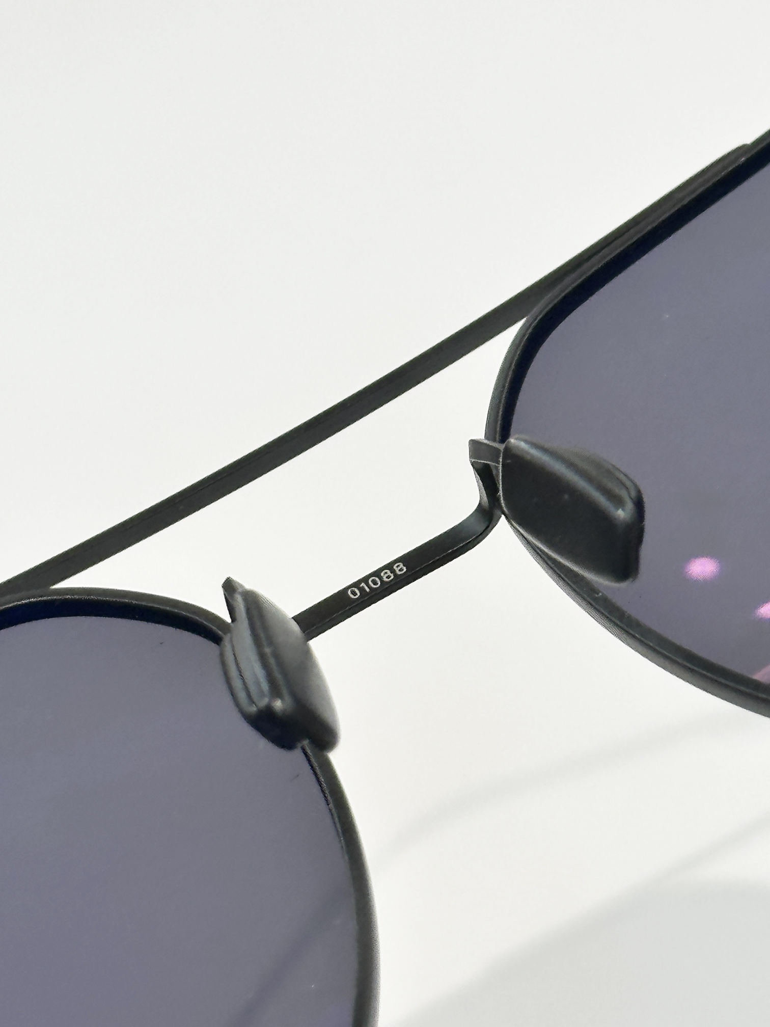  Porsch*
Titanium 
Mod：P'8940
Size：61-20-145
