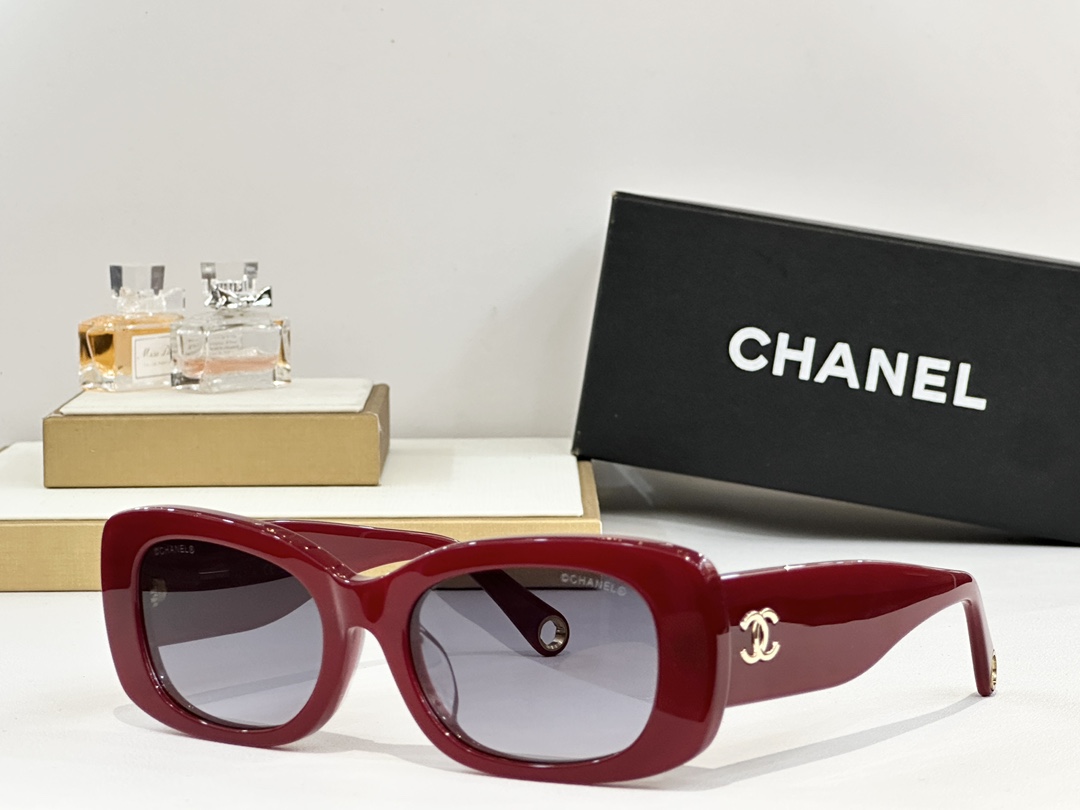 CHANEL
MOD：5488
Size：52口19 140
