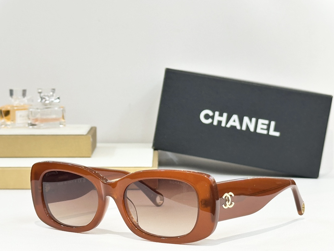  CHANEL
MOD：5488
Size：52口19 140
