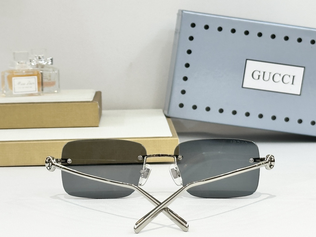  GUCC*
MODEL：GG1703S
SIZE：55口17-140
