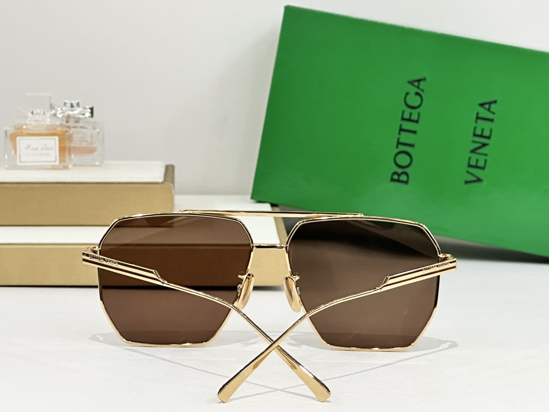  ottega Veneta
MOD：BV1012S 
Size：60口13-145

