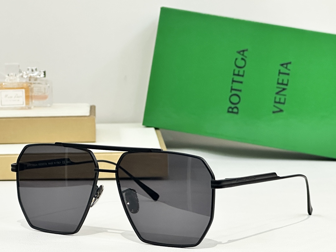  ottega Veneta
MOD：BV1012S 
Size：60口13-145

