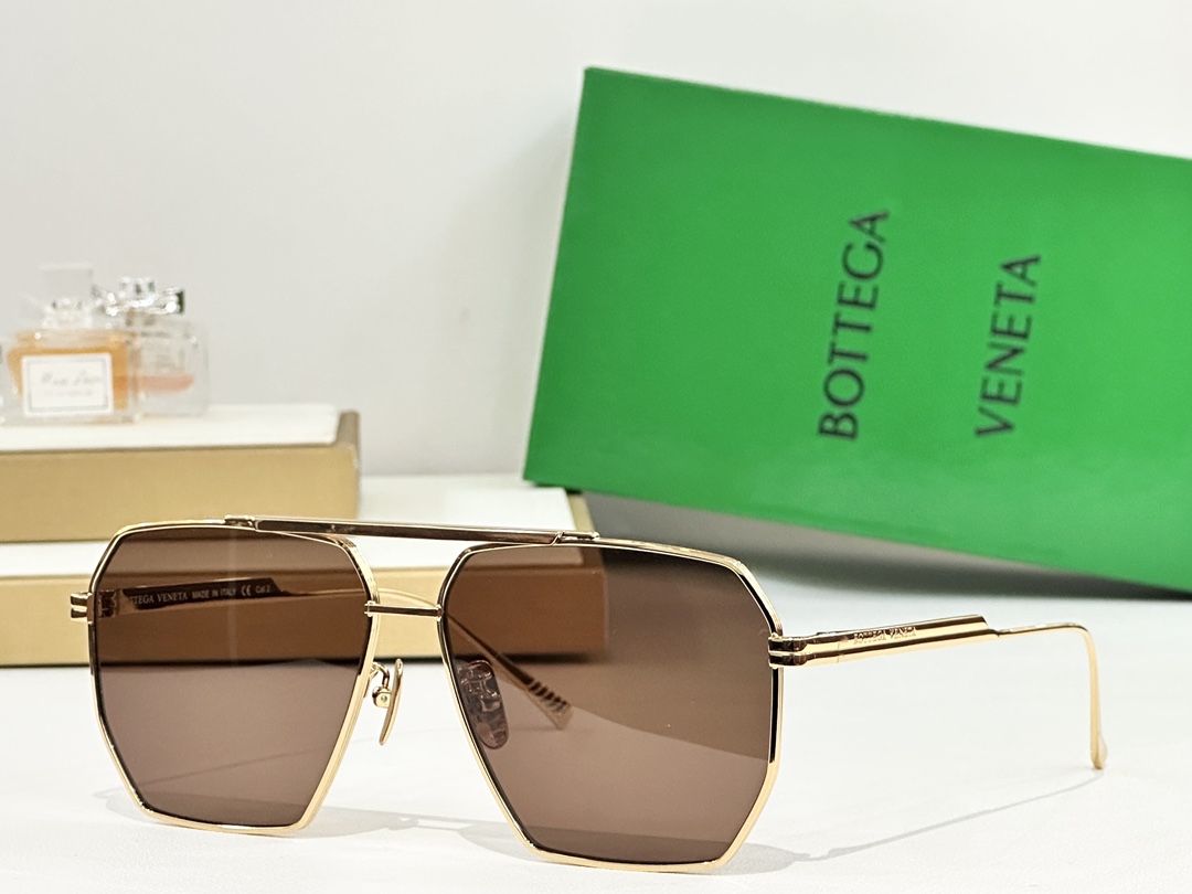  ottega Veneta
MOD：BV1012S 
Size：60口13-145

