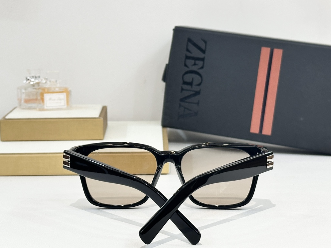  Ermenegildo Zegna
Mod：EZ0237
Size55口17-140

