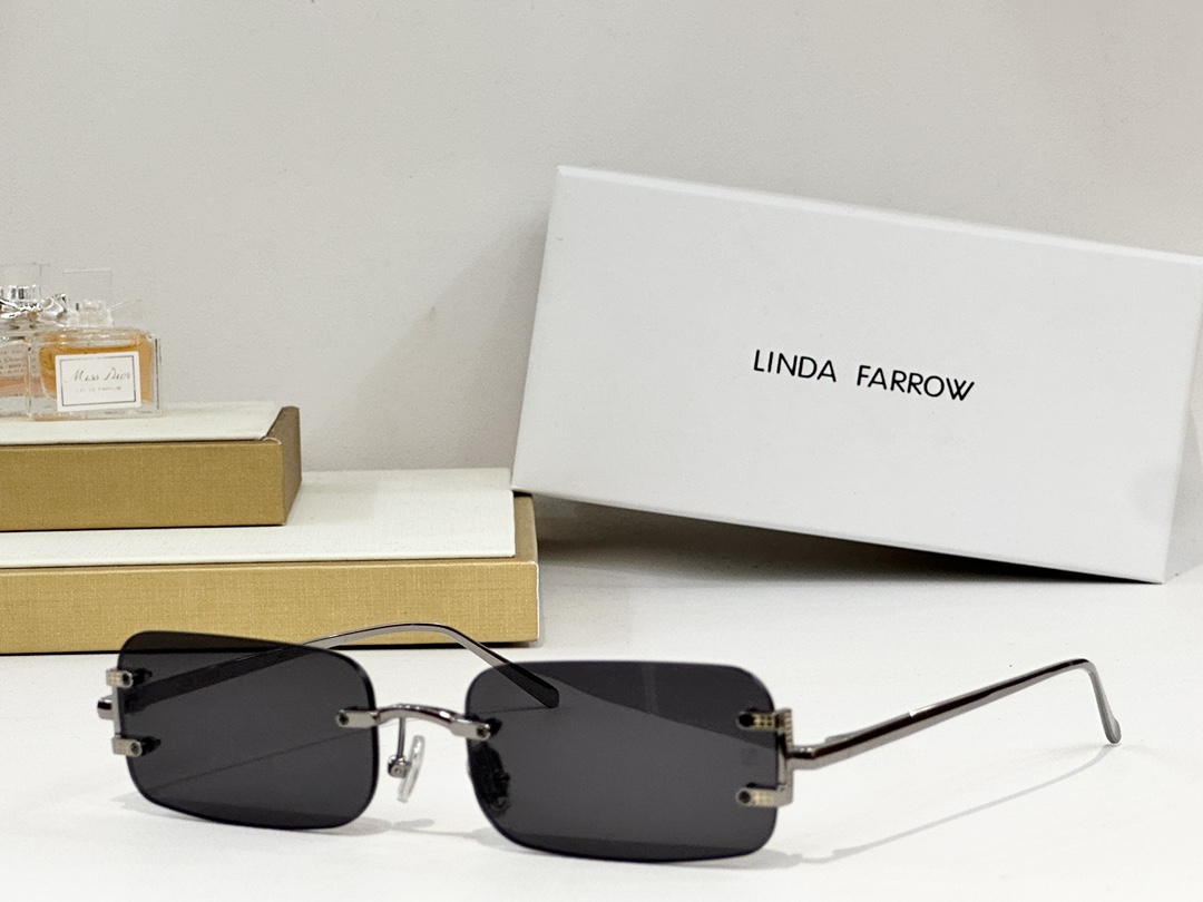  LINDA FARROW * 
LFL1131 
size53口17-140
