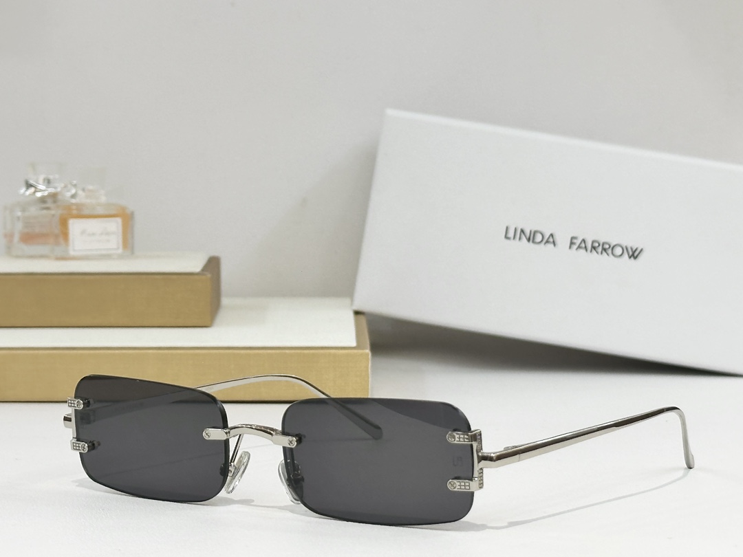  LINDA FARROW * 
LFL1131 
size53口17-140
