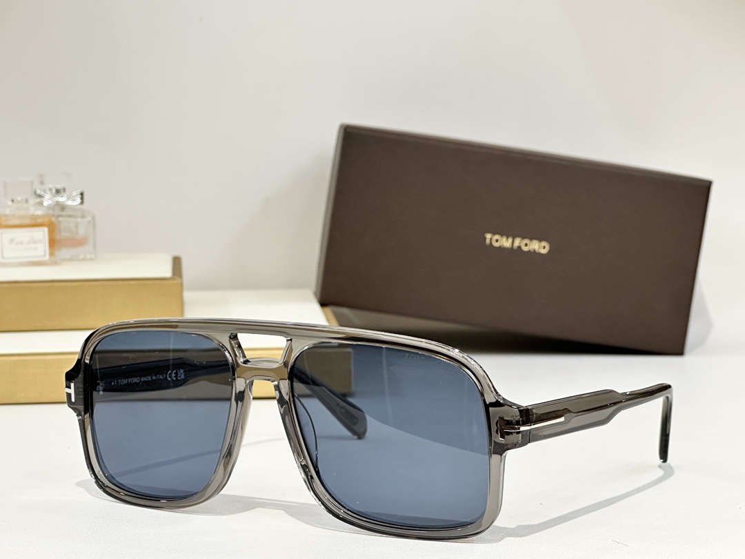 Tom For*
Mod：TF884
Size：60-18-140
