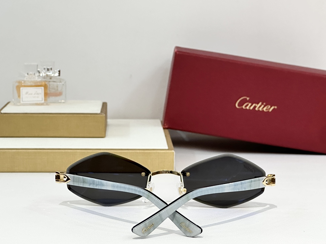 Cartie*
MODEL：CT0901S
SIZE：59-21-145
 
变色