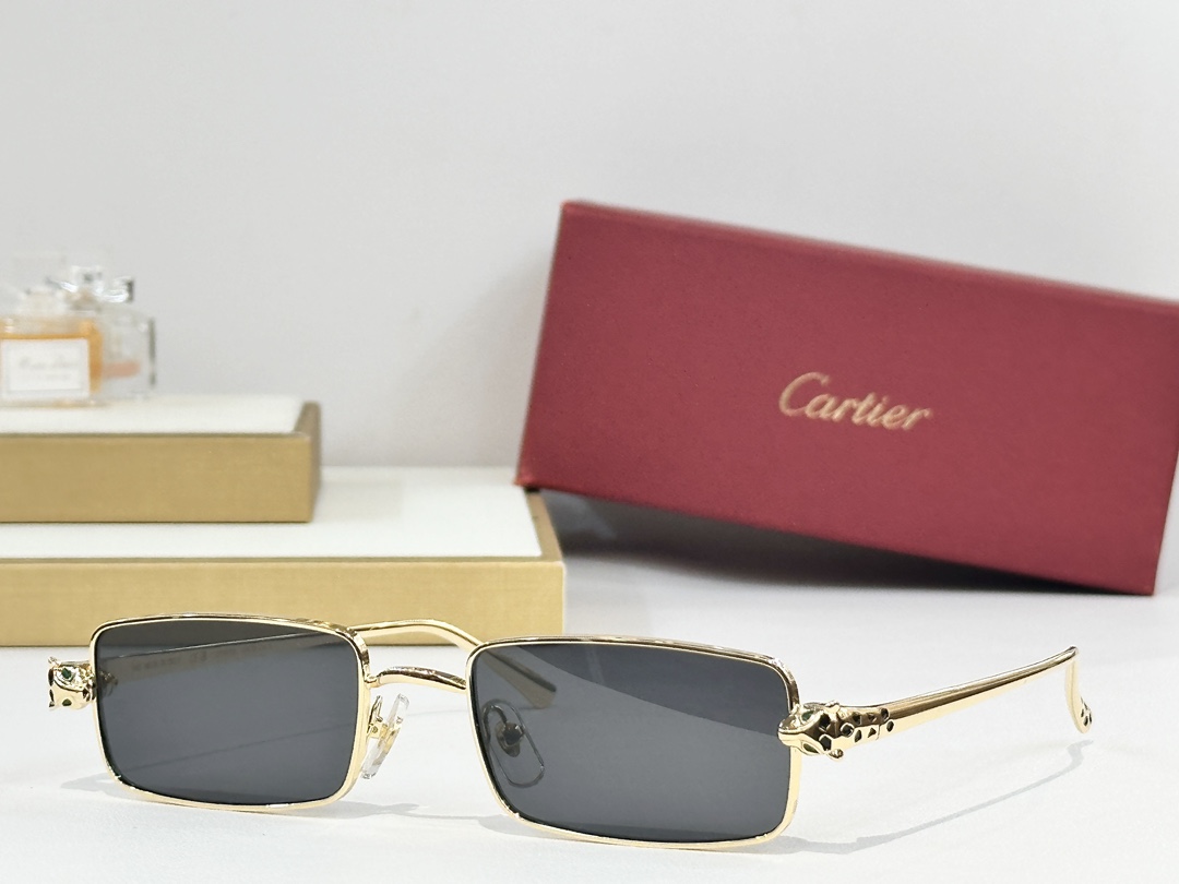 Cartier
MODEL：CT0473S
SIZE：54口20-140
变色